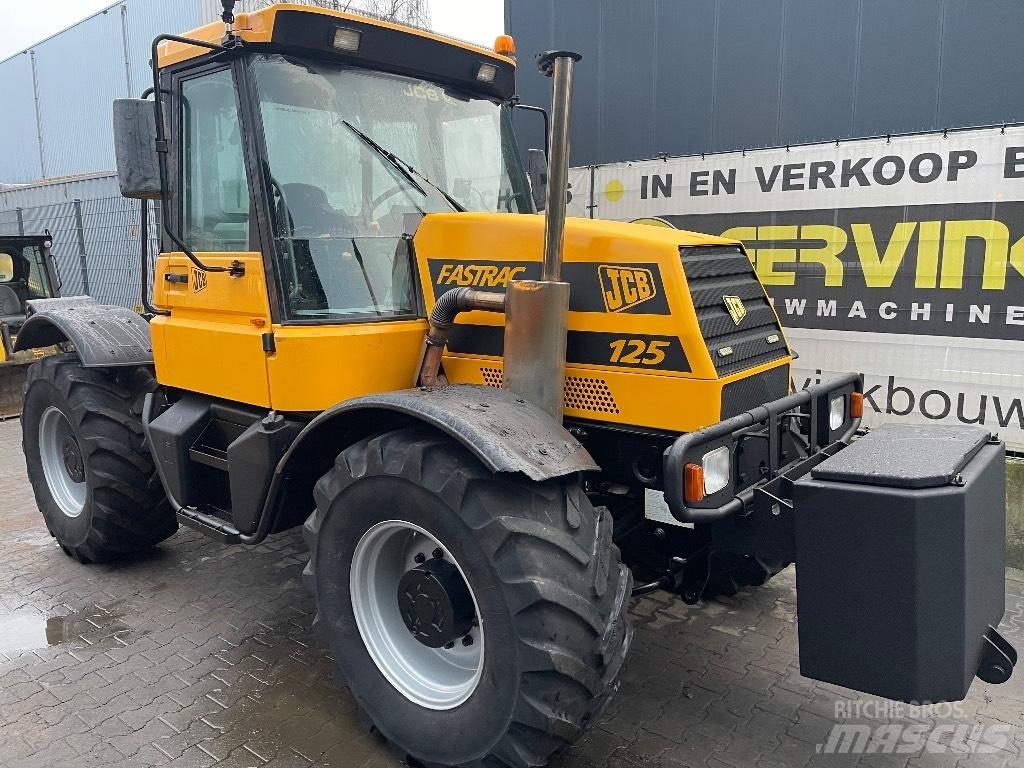 JCB Fastrac 125 Traktory