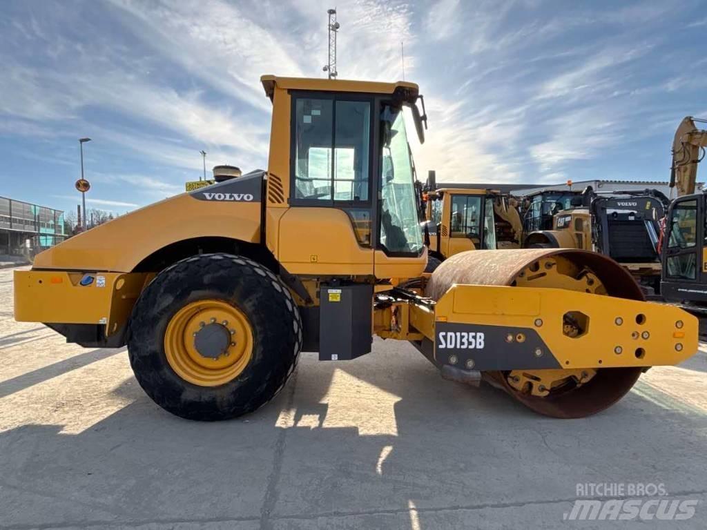 Volvo SD 135 B Ťahačové valce