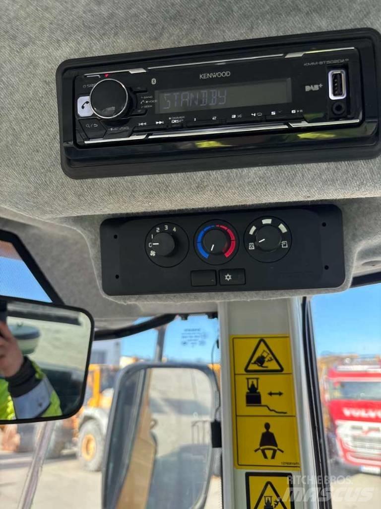 Volvo SD 135 B Ťahačové valce