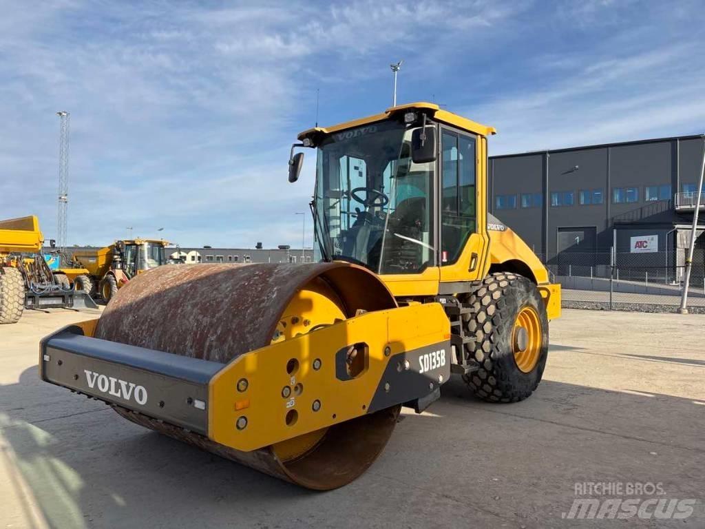 Volvo SD 135 B Ťahačové valce