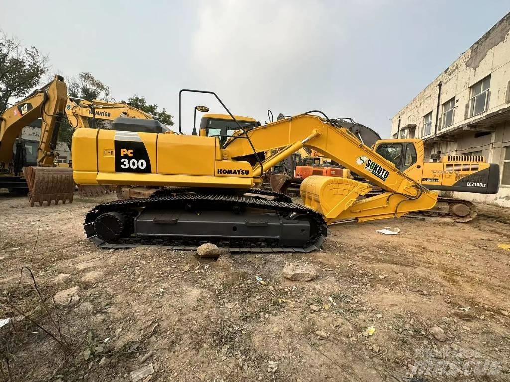 Komatsu PC 300 Pásové rýpadlá