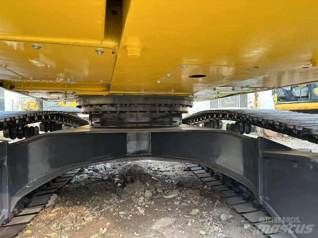 Komatsu PC 300 Pásové rýpadlá