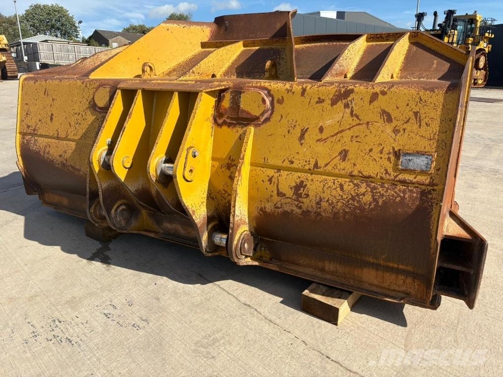 CAT 980 Bucket Lopaty