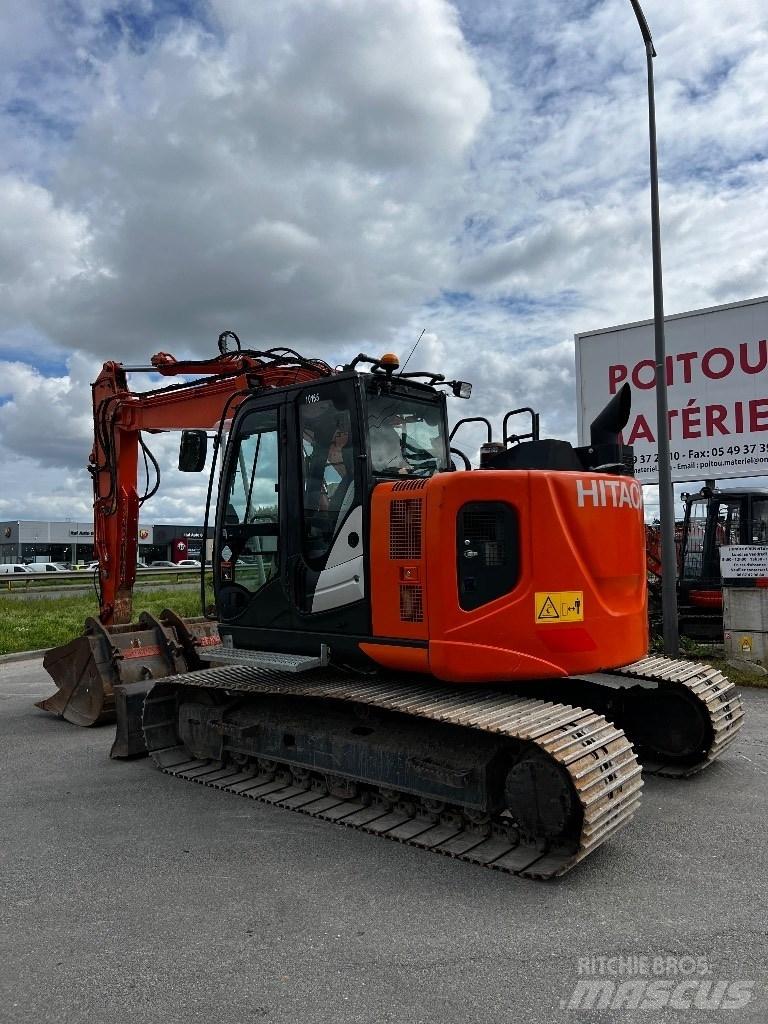 Hitachi ZX 135 US-6 Pásové rýpadlá