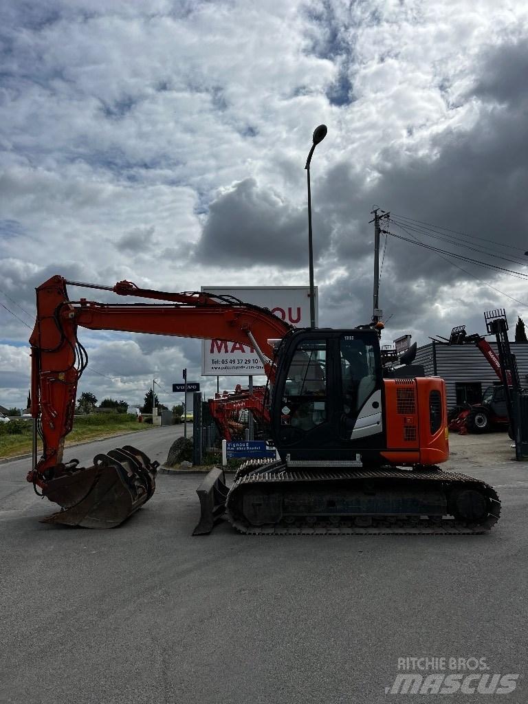 Hitachi ZX 135 US-6 Pásové rýpadlá
