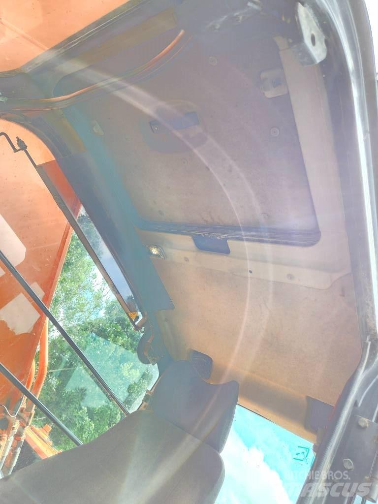 Hitachi ZX 330 LC-5 Pásové rýpadlá