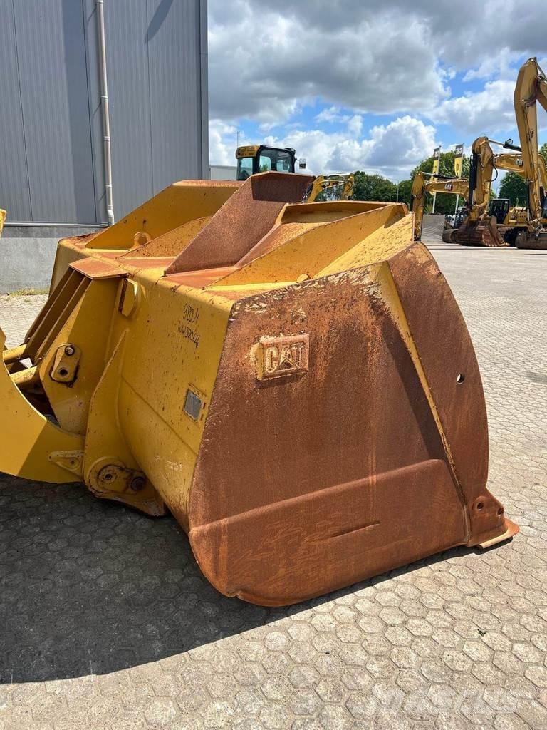CAT 980M Kolesové nakladače