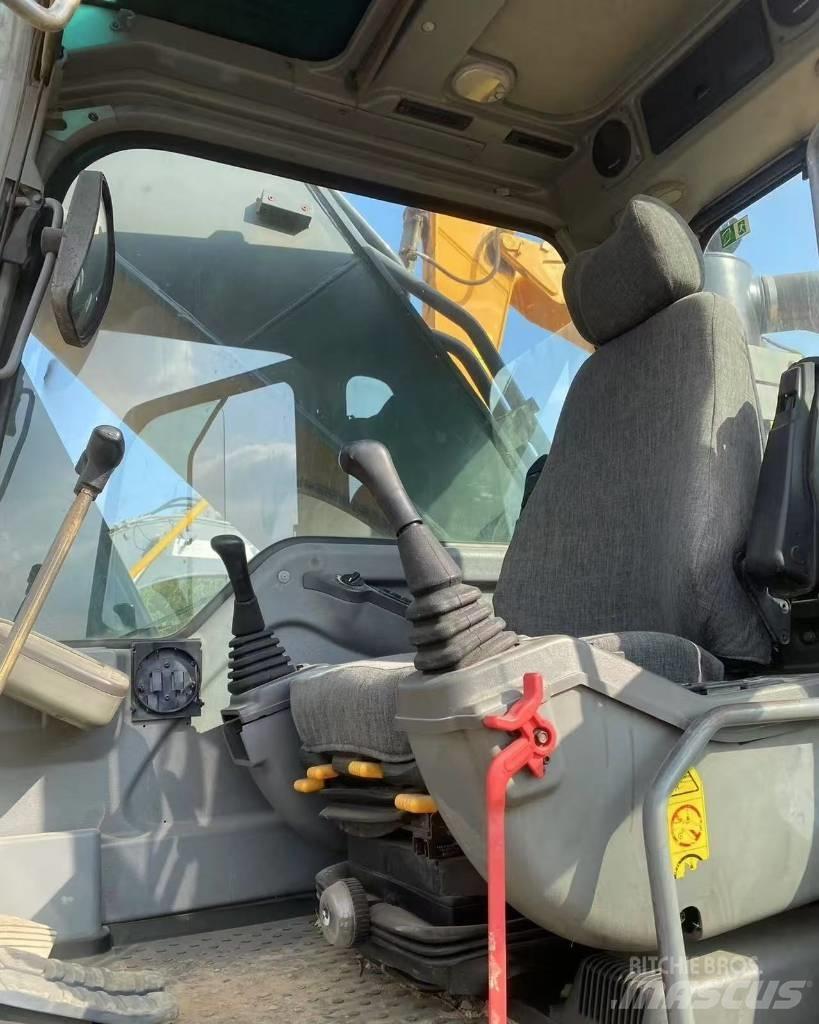 Volvo EC 460 Pásové rýpadlá