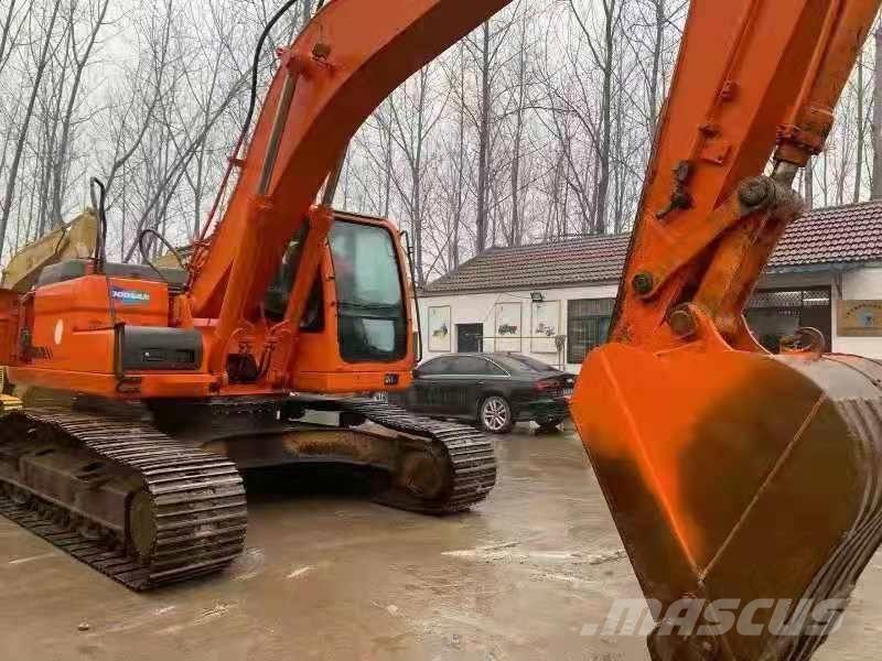 Doosan DX300LC Pásové rýpadlá