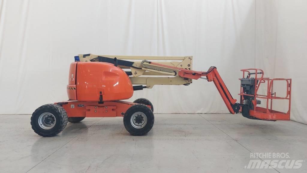 JLG 450 AJ Kĺbové plošiny