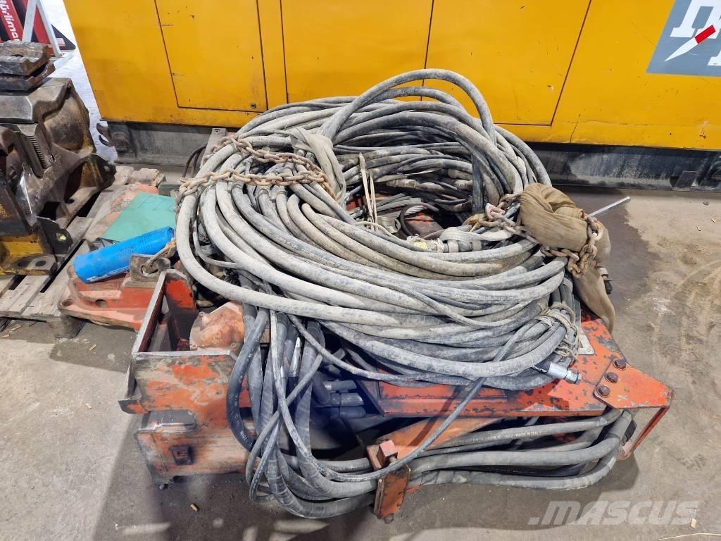  PTC 2313 Hydraulické baranidlá na zatĺkanie pilotov