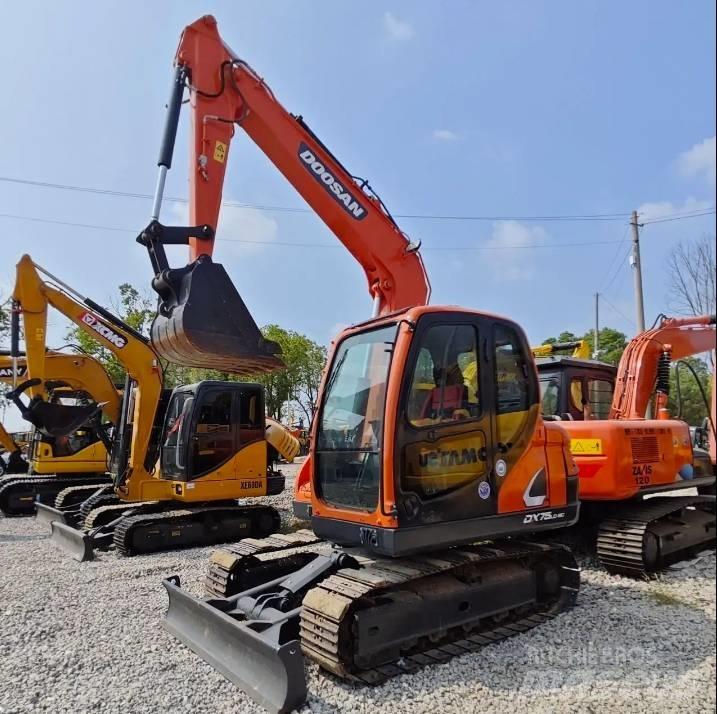 Doosan DX75-9C Midi rýpadlá 7 t - 12 t