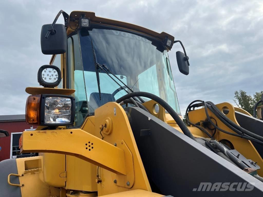 Volvo L 120 E Kolesové nakladače