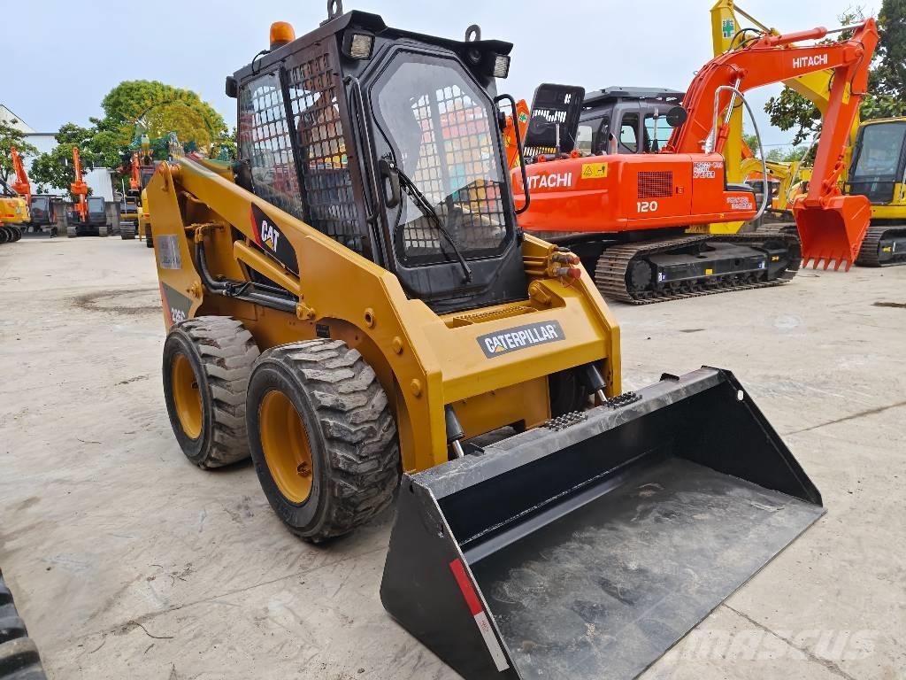 CAT 226 C Šmykom riadené nakladače