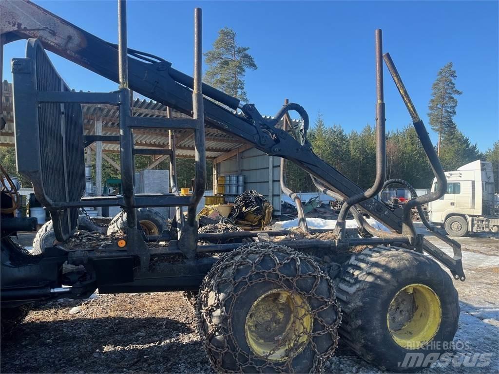 Timberjack 810B Lesné traktory