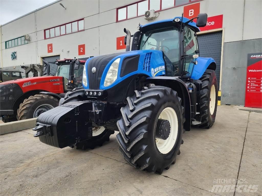 New Holland T8.300 Traktory