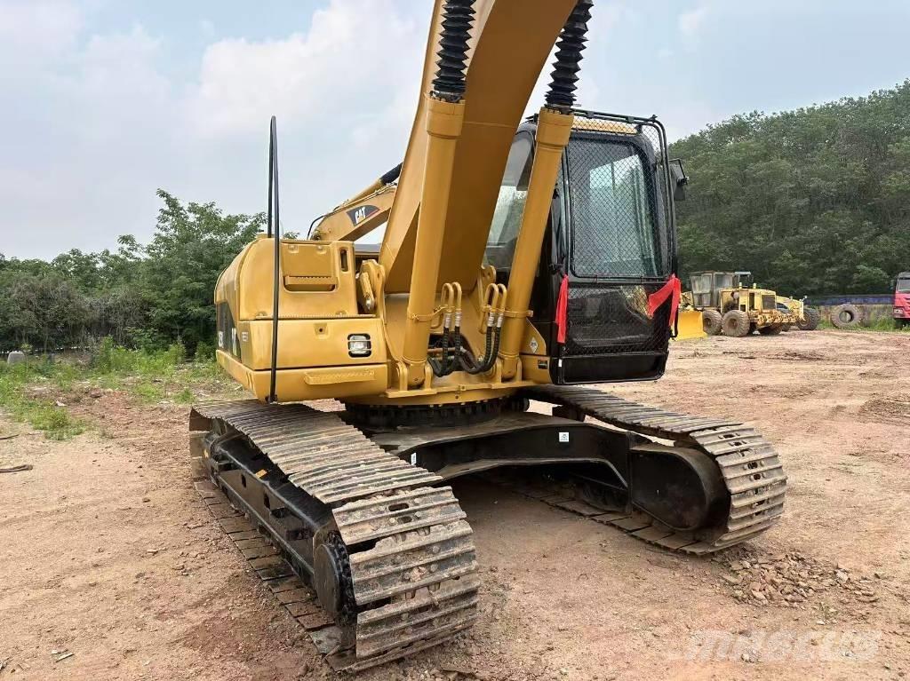 CAT 325 CL Pásové rýpadlá
