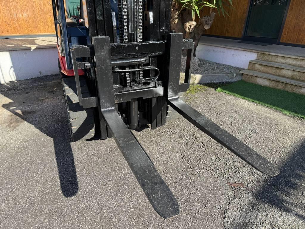 Manitou MI 35 D Dieselové vozíky