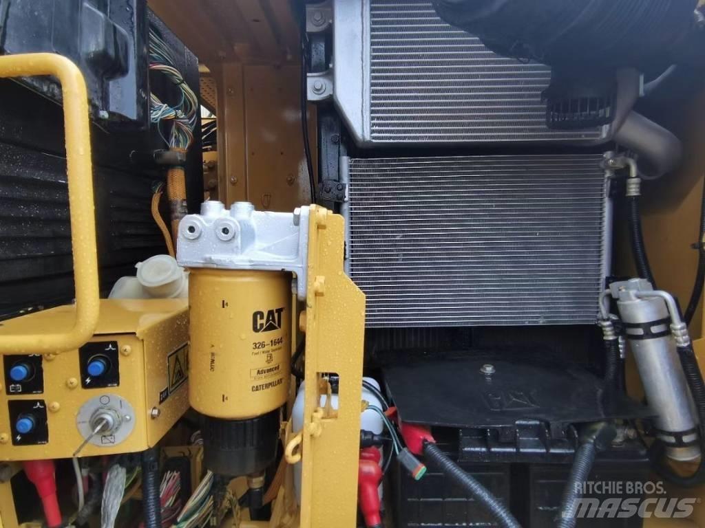 CAT 313D2GC Midi rýpadlá 7 t - 12 t