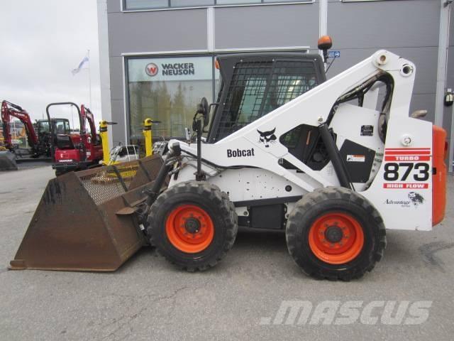 Bobcat 873 HF Šmykom riadené nakladače