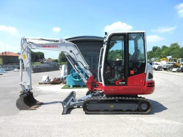 Takeuchi TB 240 Mini rýpadlá < 7t