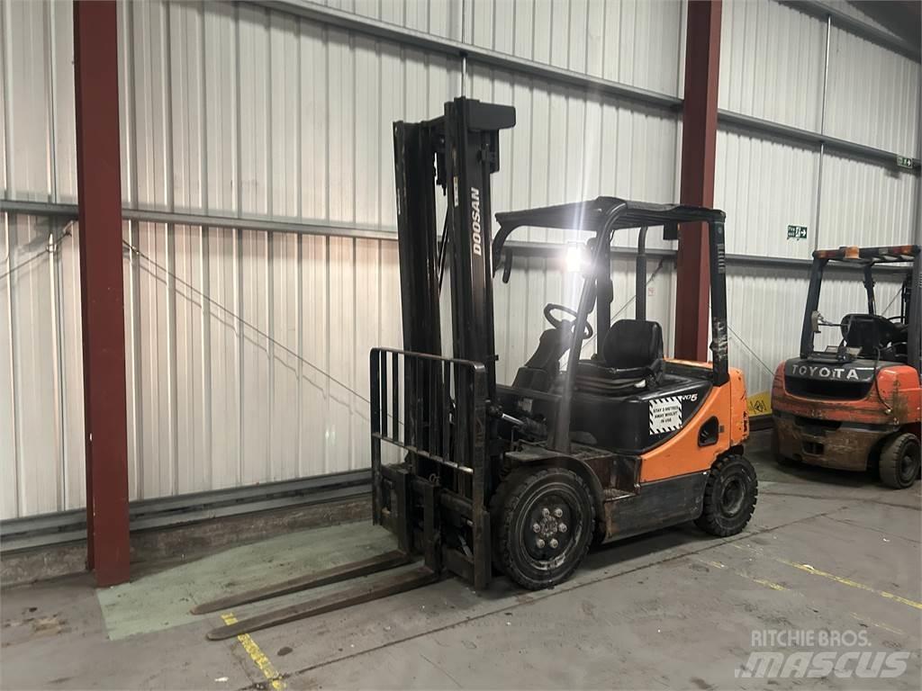 Doosan D25S-5 Dieselové vozíky