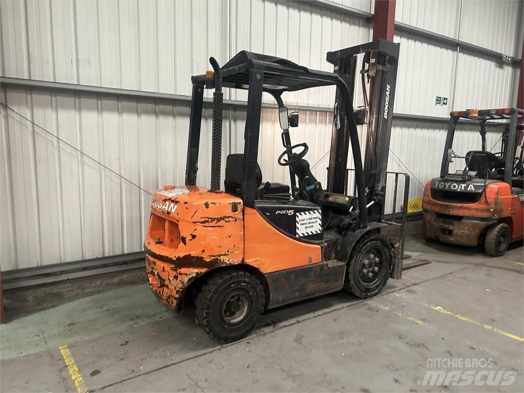 Doosan D25S-5 Dieselové vozíky