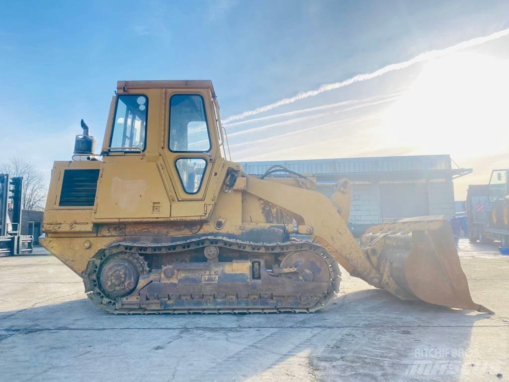 CAT 943 LGP Pásové nakladače