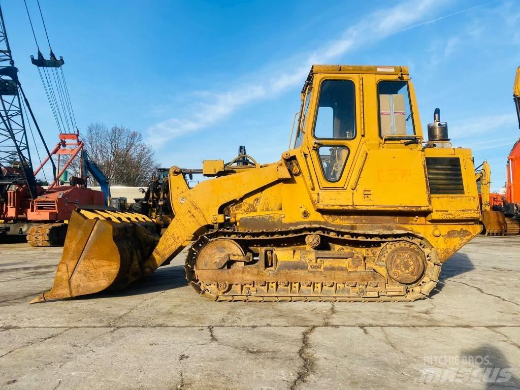 CAT 943 LGP Pásové nakladače