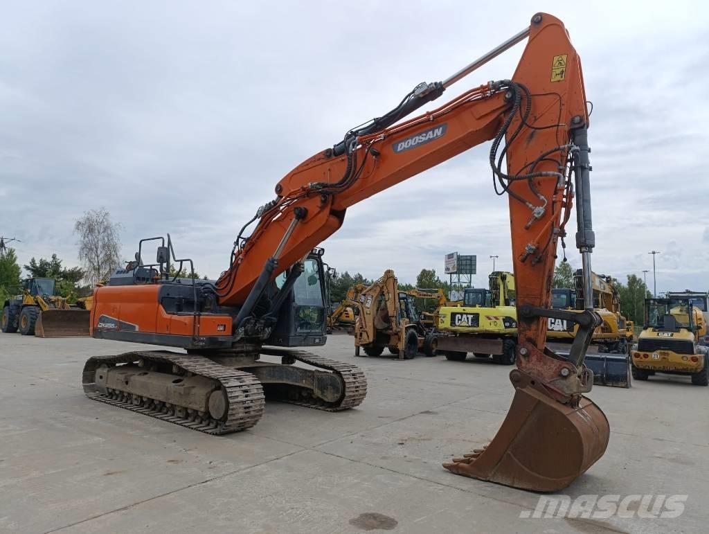Doosan DX 255 LC-5 Pásové rýpadlá