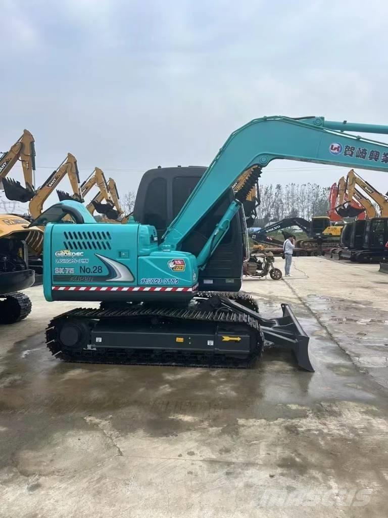 Kobelco SK 75 Pásové rýpadlá
