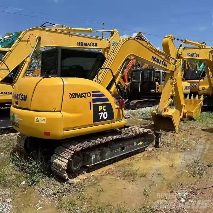 Komatsu PC70 Pásové rýpadlá