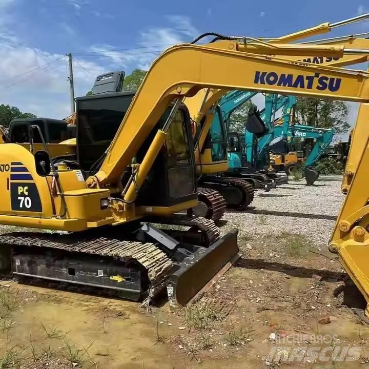 Komatsu PC70 Pásové rýpadlá