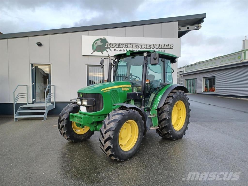 John Deere 5080M Traktory