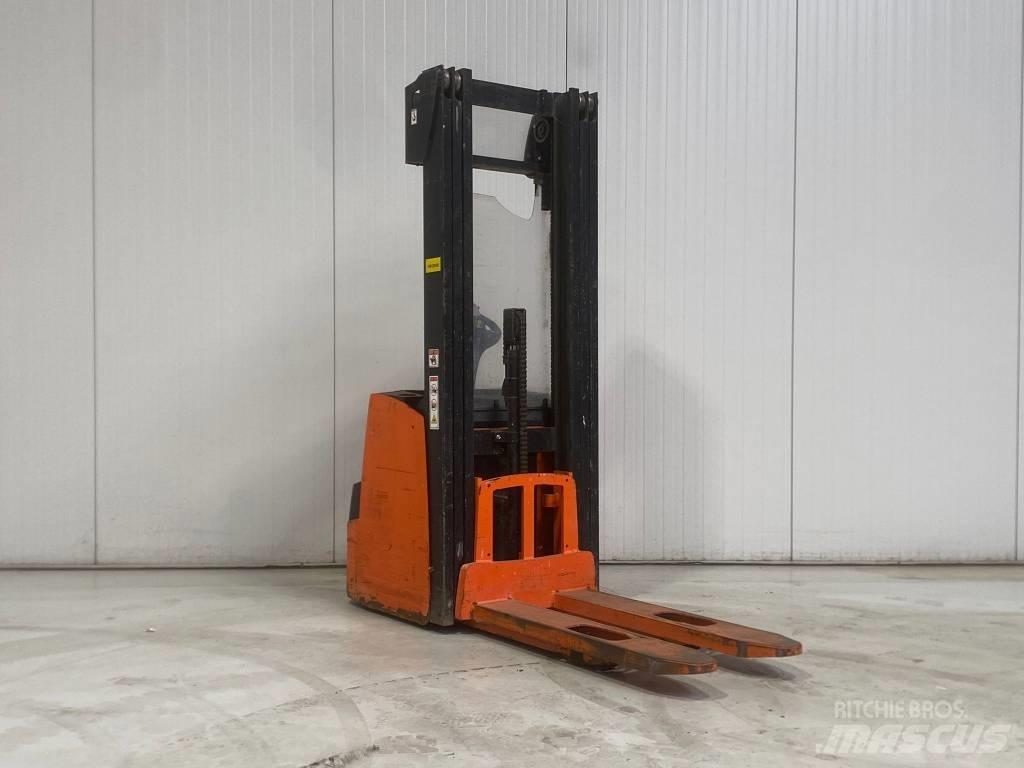 Hyster S1.4 Ručne vedené vysokozdvižné vozíky