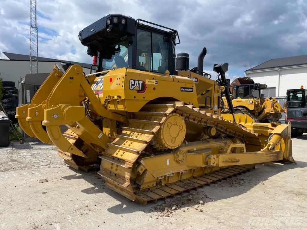 CAT D 6 XE LGP Pásové dozéry