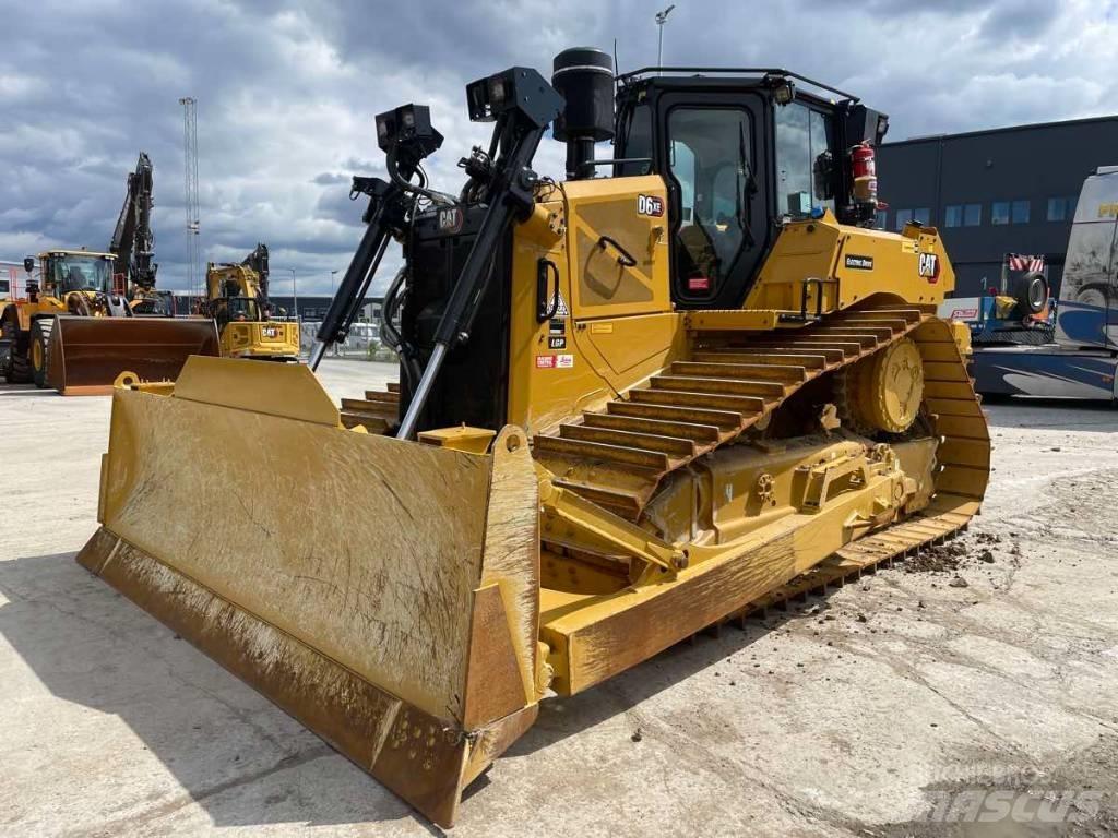 CAT D 6 XE LGP Pásové dozéry