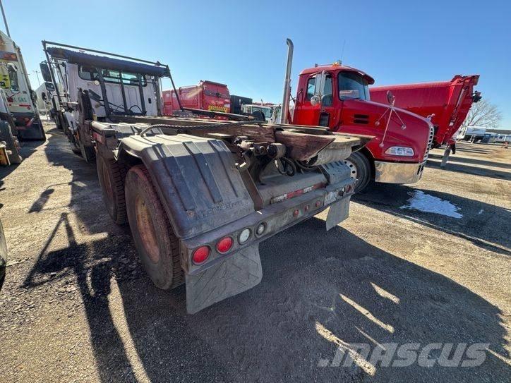 Freightliner M2 Lanový nosič kontajnerov