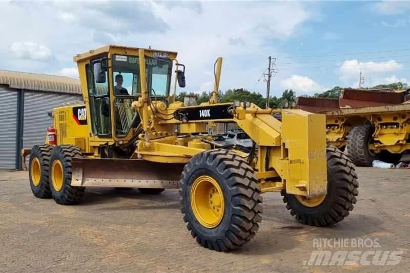 CAT  140K Grejdery
