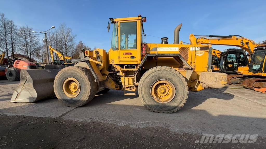 Volvo L 120 D Kolesové nakladače