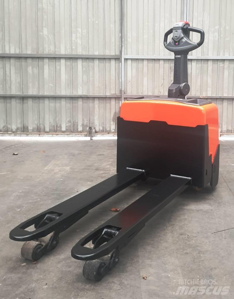 BT LWE 130 Minimover Nízkozdvižný vozík
