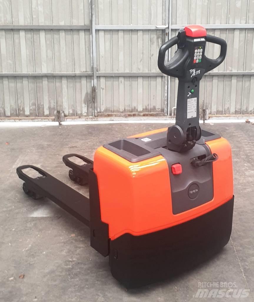 BT LWE 130 Minimover Nízkozdvižný vozík