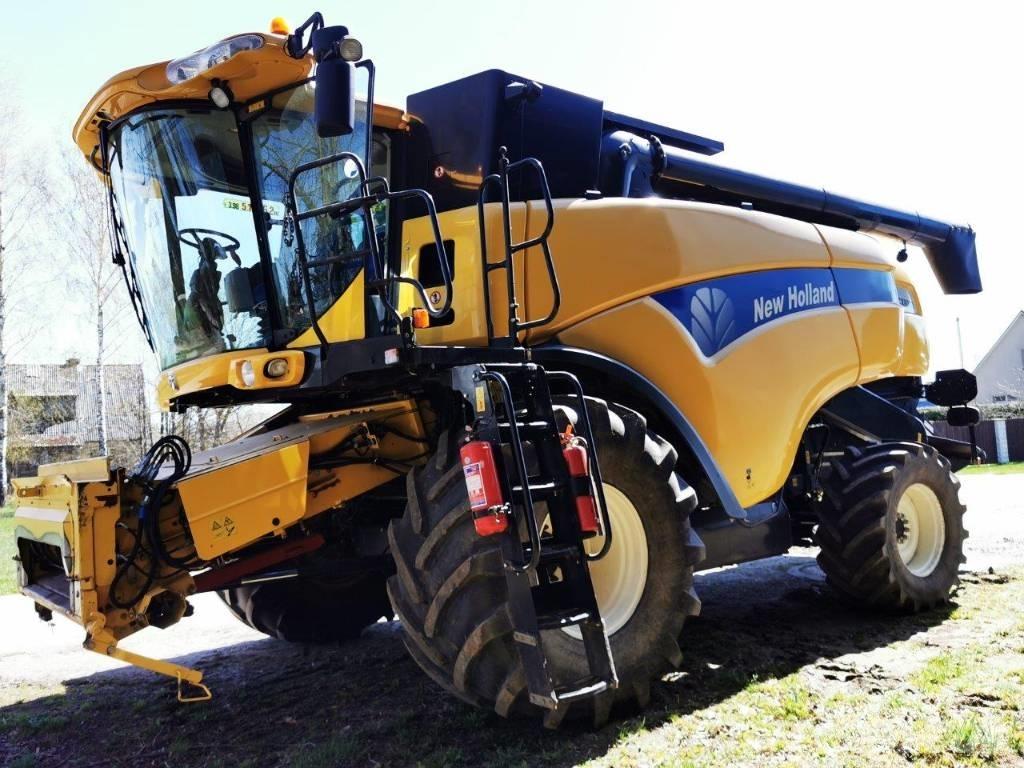 New Holland CX 8090 Kombinované zberacie stroje