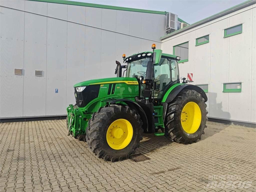 John Deere 6R 250 Traktory