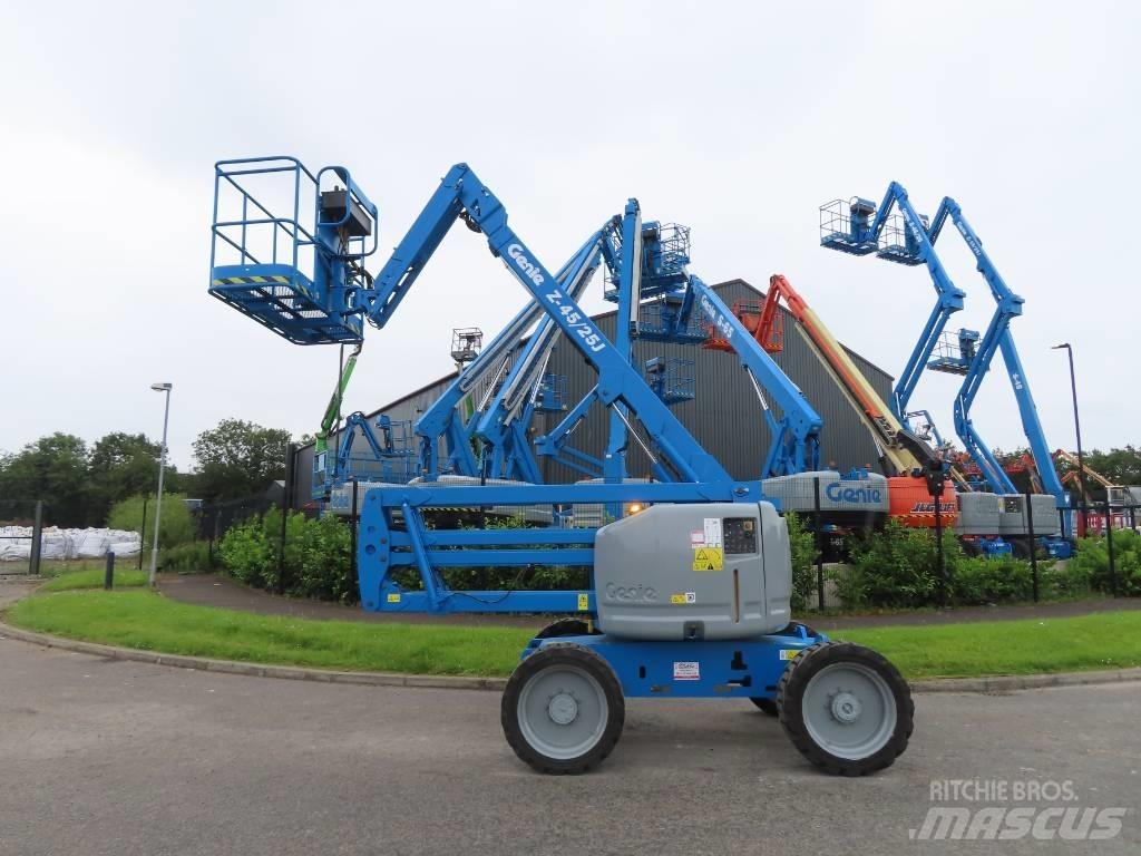 Genie Z 45/25 J Kĺbové plošiny