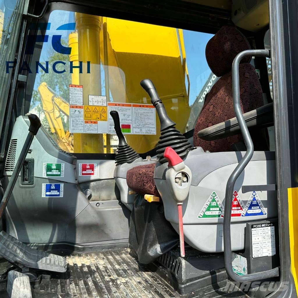 Komatsu PC 200-8 Pásové rýpadlá