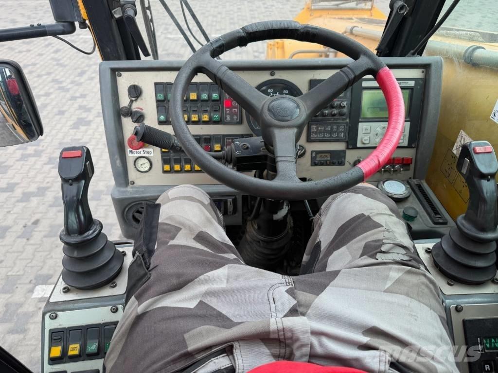 Demag AC 40-1 City Univerzálne terénne žeriavy