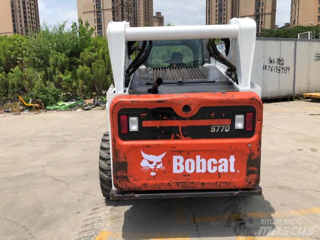 Bobcat S 770 Šmykom riadené nakladače