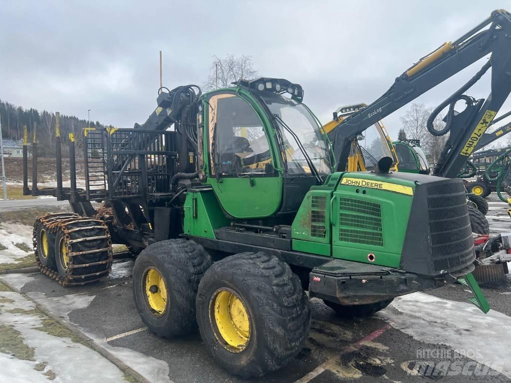 John Deere 1210 E Lesné traktory