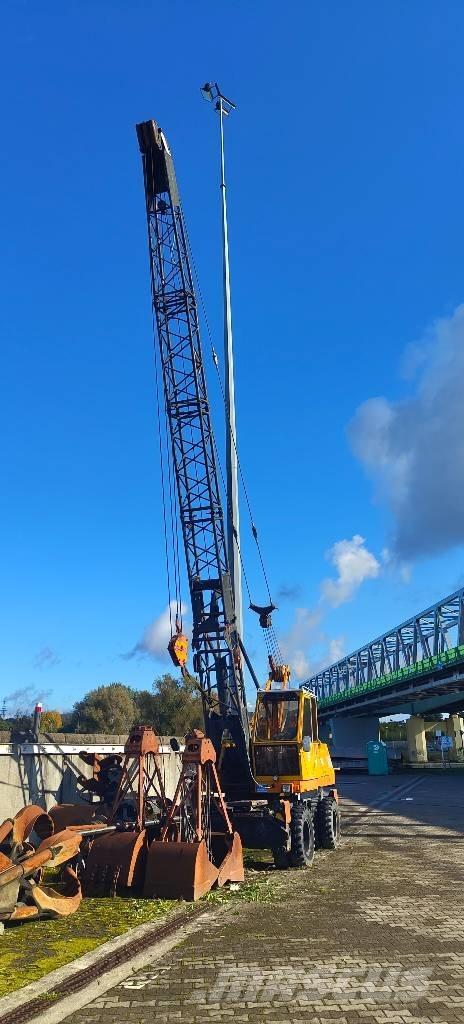 Sennebogen S 611 M Žeriavy pre ťažký terén